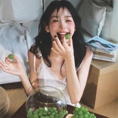 一见你就笑